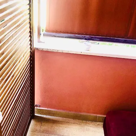 Interno 9 A San Pietro
