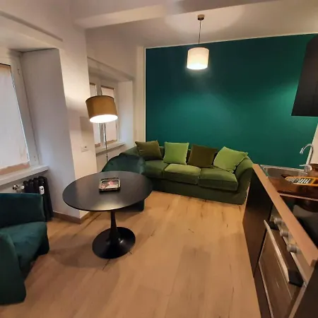 Interno 9 A San Pietro *