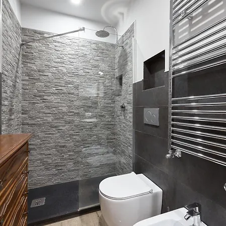 Interno 9 A San Pietro