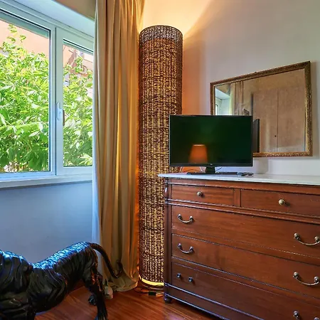 Interno 9 A San Pietro Рим