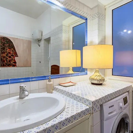 Interno 9 A San Pietro 로마