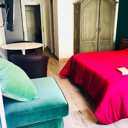 Interno 9 A San Pietro * Roma